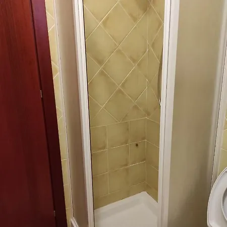 Appartement Appart T2 Plein Pied Avec Jardinet Très Bien Situé *